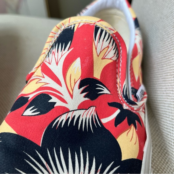 Vans for J. Crew Unisex classic slip-on shoes (size Women’s 9 or men’s 7.5) - Picture 5 of 16